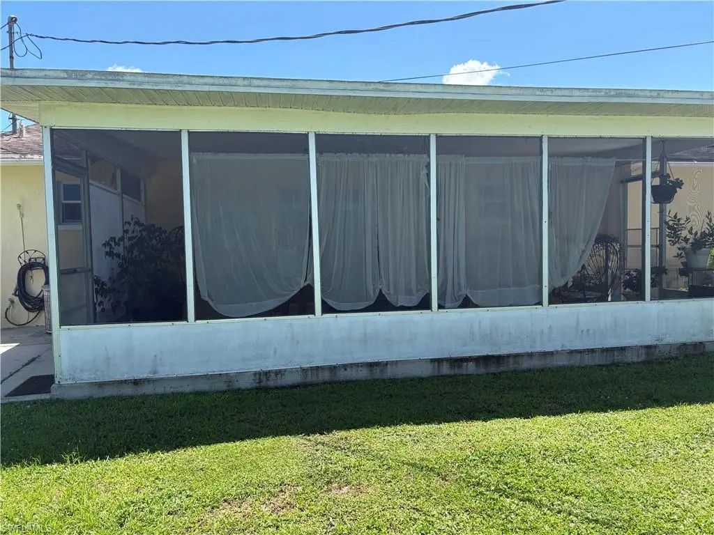 2157 Dominica Ave, Fort Myers
