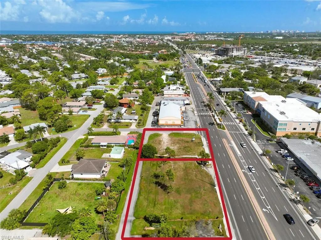 2364 & 2201 Tamiami Trl S, Naples