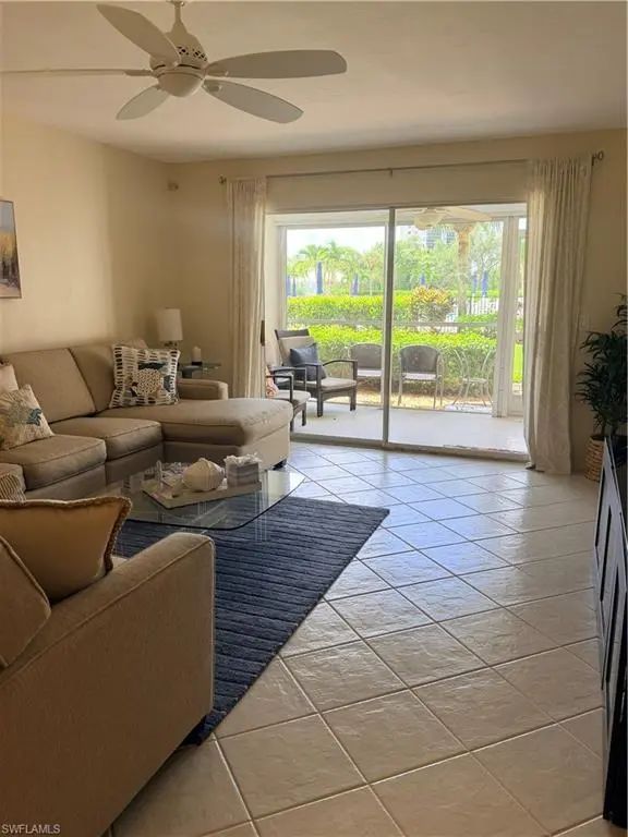 360 Horsecreek Dr 106, Naples