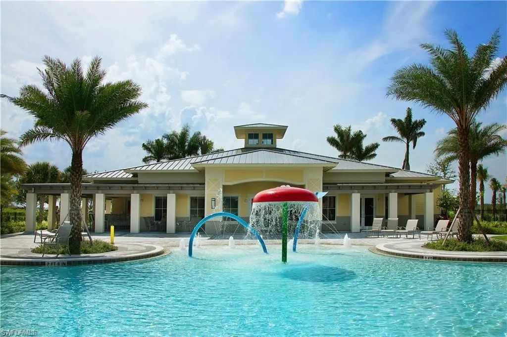 2620 Vine Ave, Naples