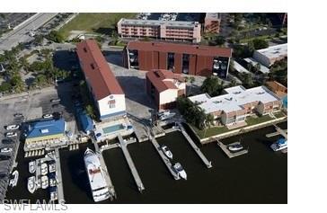 750 River Point Dr, NAPLES