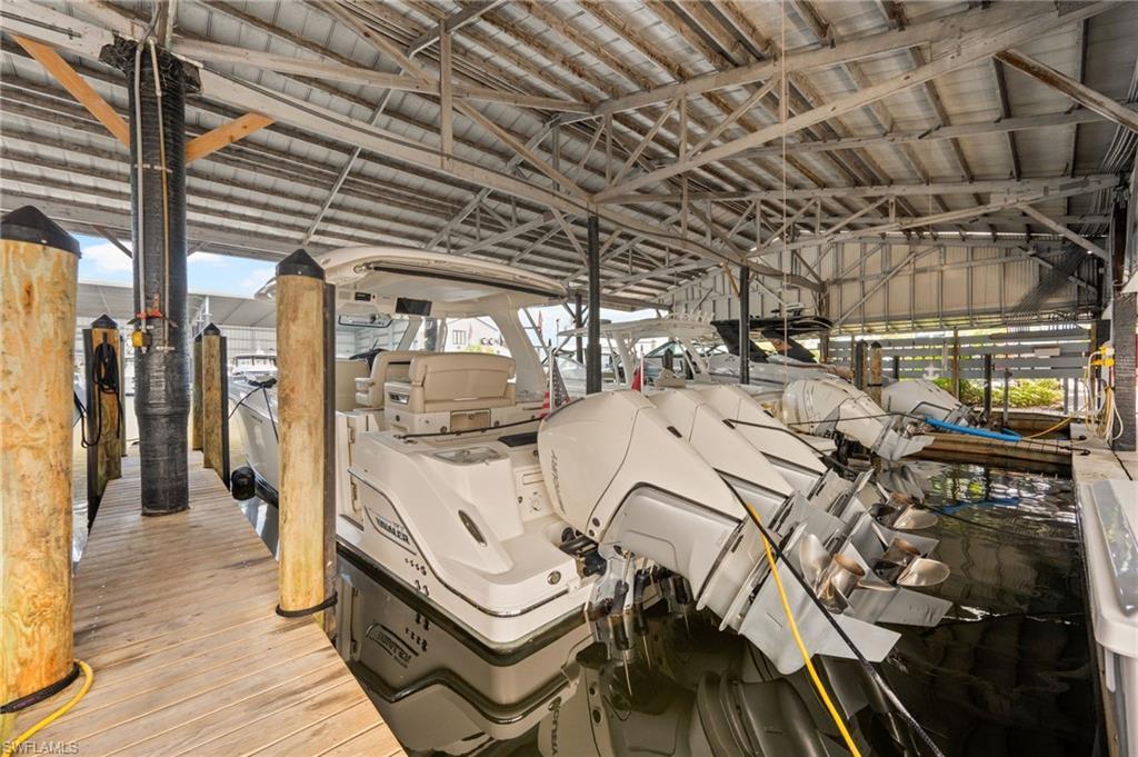 705 11th St S, NAPLES