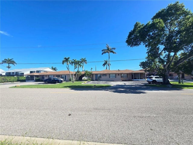 Photo of 1215-1221 Se 46Th Ln, CAPE CORAL FL