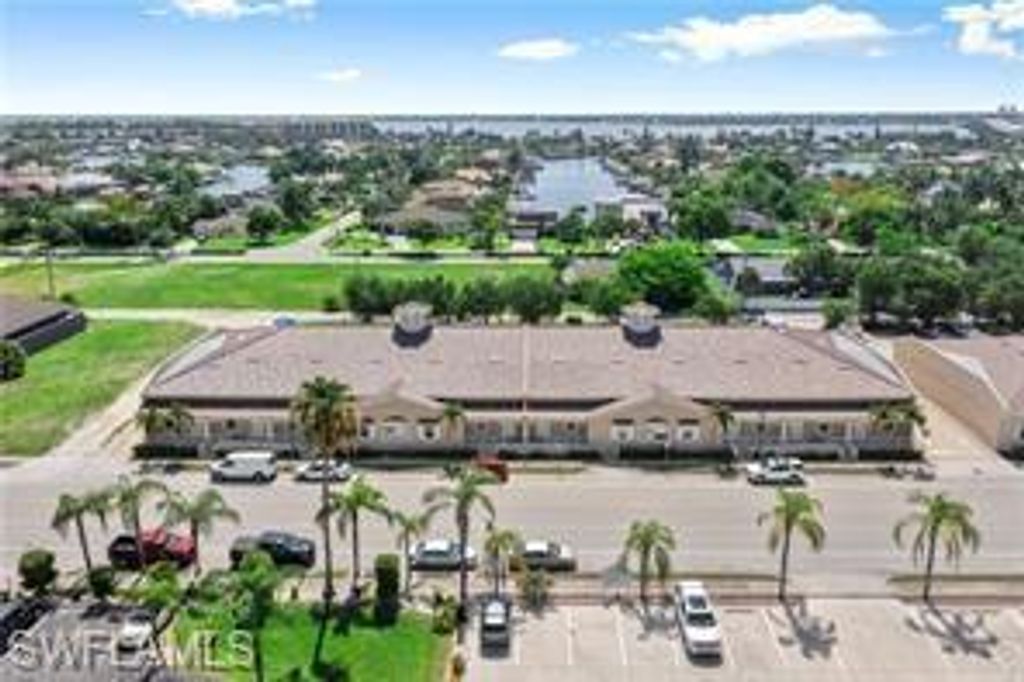 4519 Se 16th Pl 102, CAPE CORAL