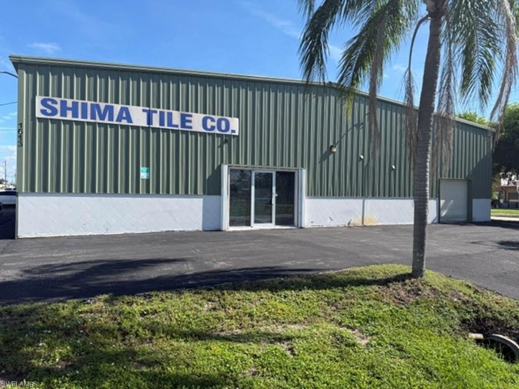 1613 Se 15th Ter, CAPE CORAL