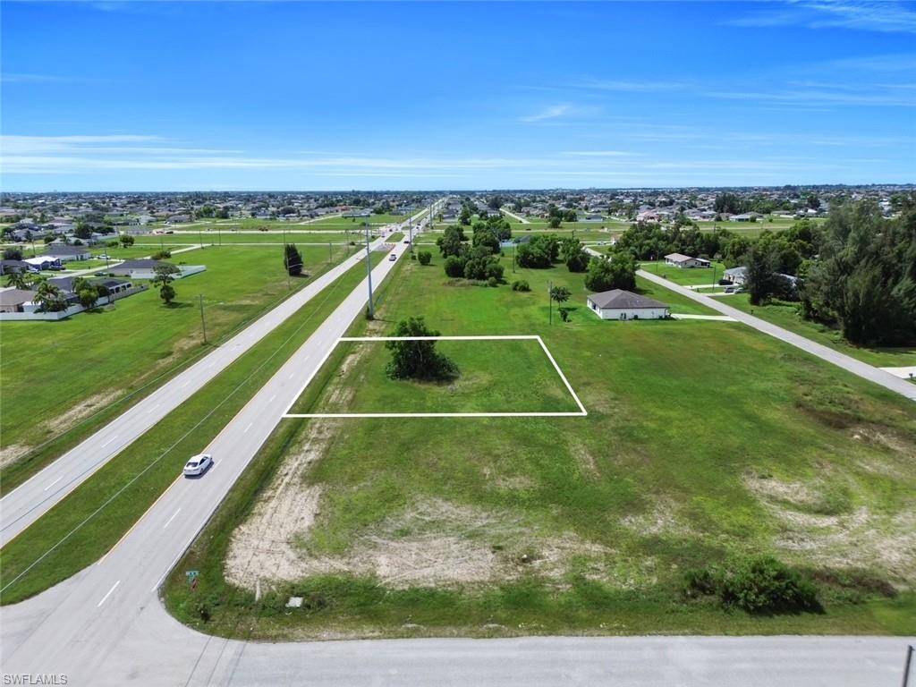 1722 Santa Barbara Blvd N, CAPE CORAL