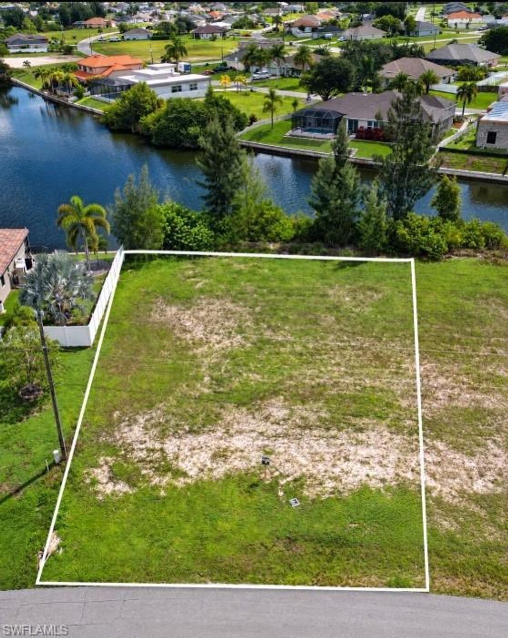 1213 Nw 20th Pl, CAPE CORAL