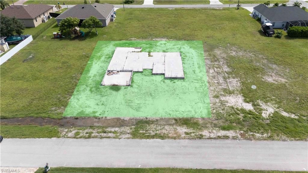 1423 Nw 37th Pl, CAPE CORAL