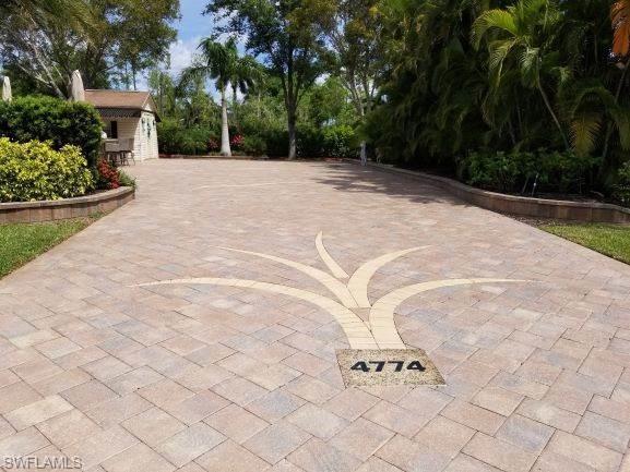 4774 Southern Breeze Dr, NAPLES