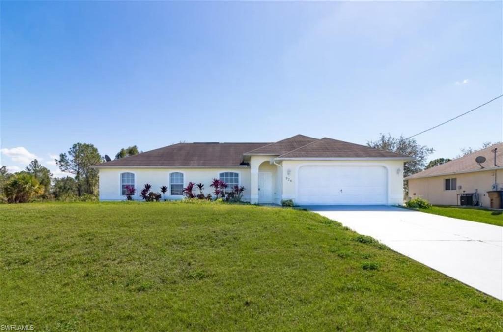 926 Plantation Rd, LEHIGH ACRES