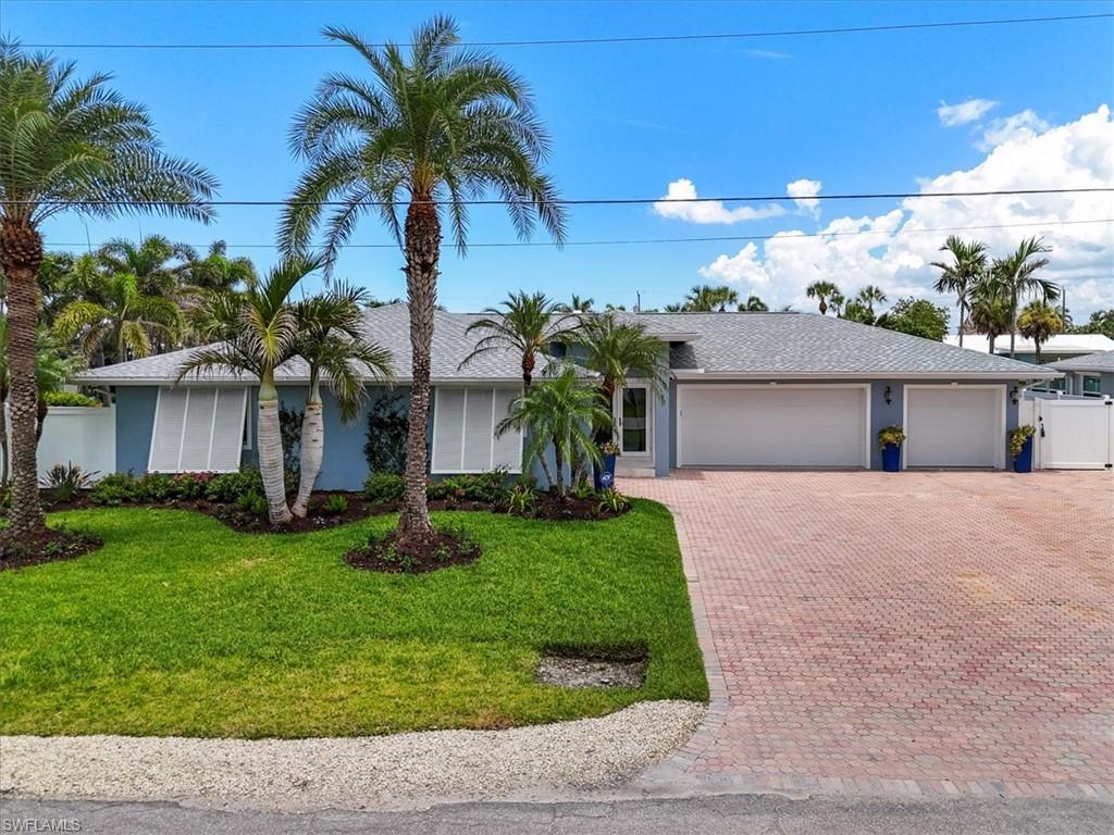 221 Albatross St, FORT MYERS BEACH