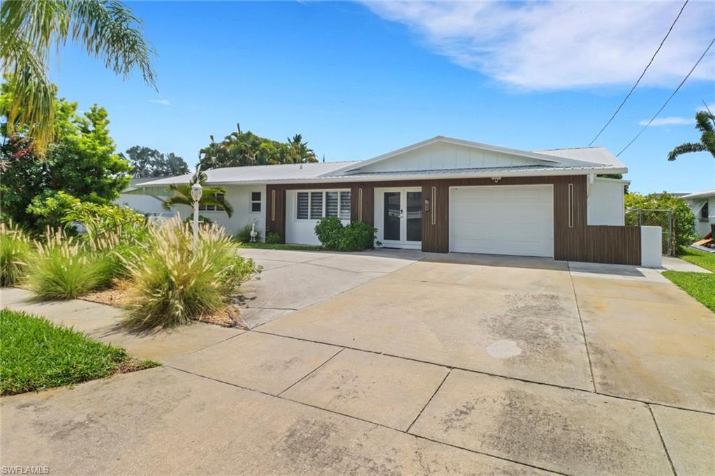 4625 Forest Glen Dr, NORTH FORT MYERS