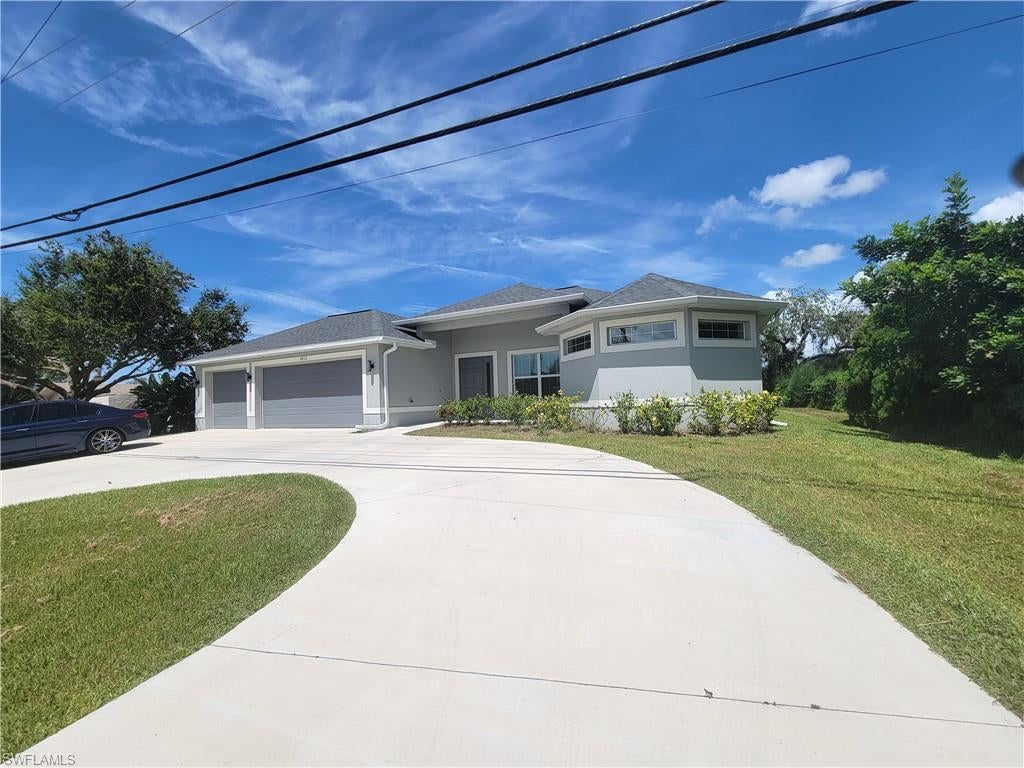 4012 Country Club Blvd, CAPE CORAL