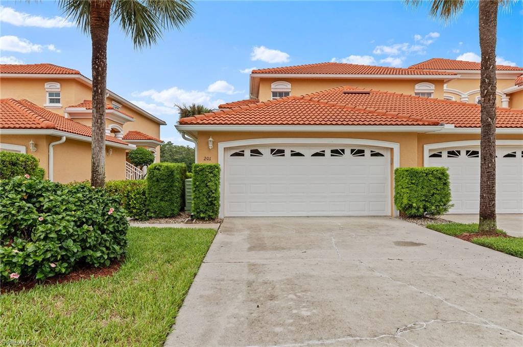 13930 Eagle Ridge Lakes Dr 201, FORT MYERS