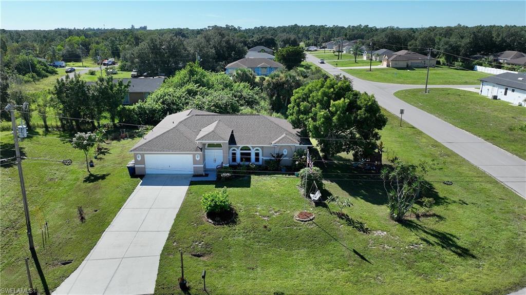 575 Bourse Cir, LEHIGH ACRES