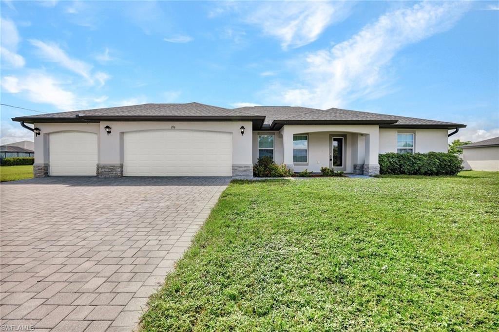 216 Nw 9th Ter, CAPE CORAL