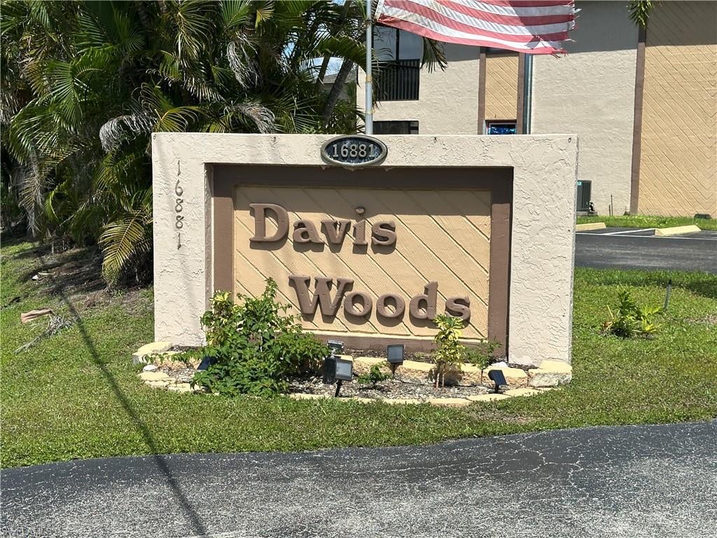 16881 Davis Rd 723, FORT MYERS
