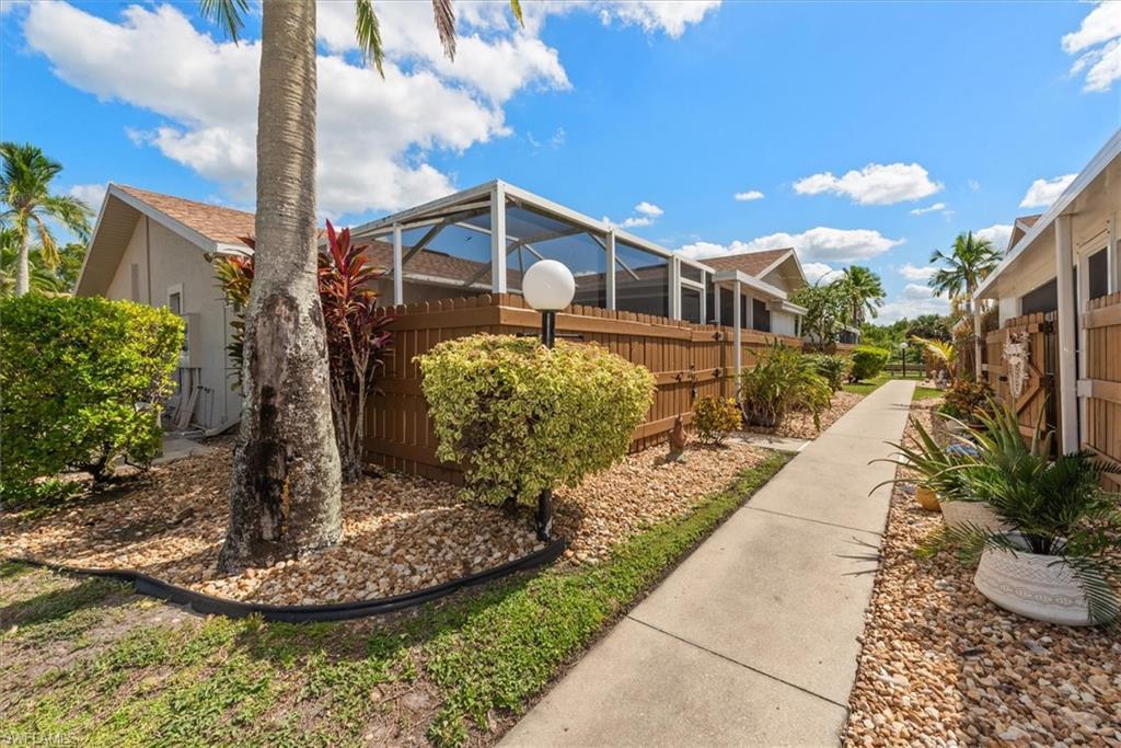 15630 Crystal Lake Dr 102, NORTH FORT MYERS