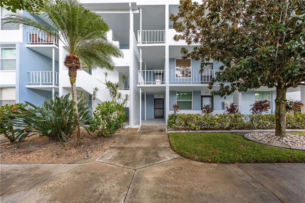 5959 Winkler Rd 218, FORT MYERS