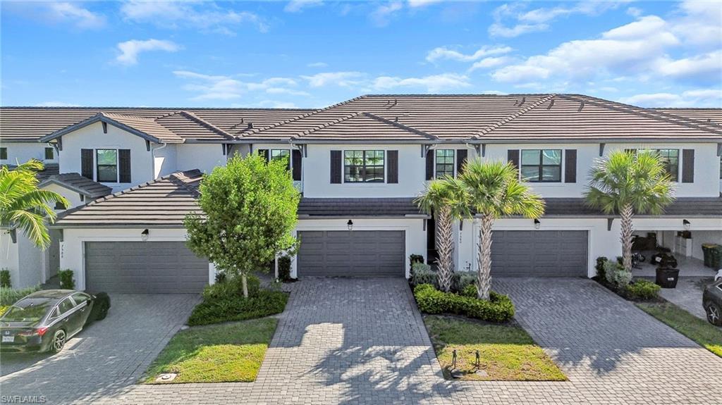 7584 Carnegie Way, NAPLES