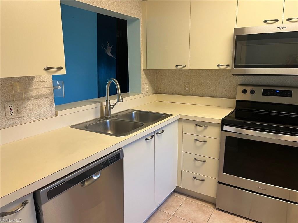 7406 Lake Breeze Dr 118, FORT MYERS