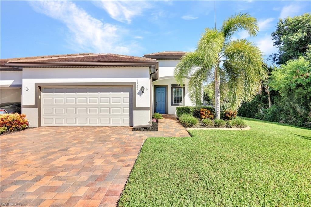 1189 S Town And River Dr, FORT MYERS