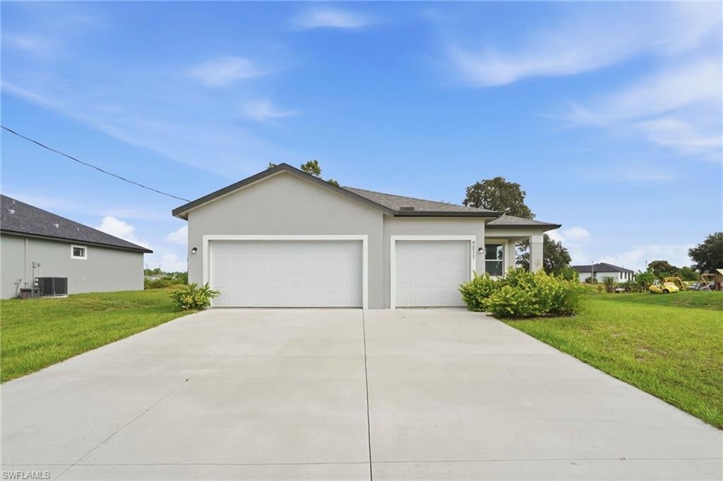 9011 Penny Cir, LABELLE