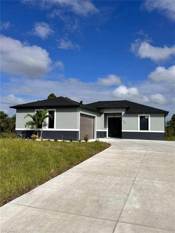 737 Cairo St E, LEHIGH ACRES