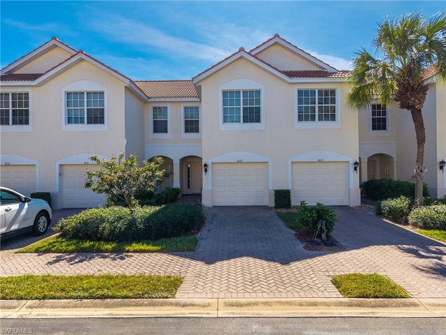 827 Hampton Cir 146, NAPLES