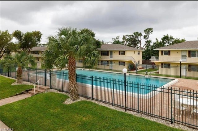 3325 Airport Rd N T6, NAPLES