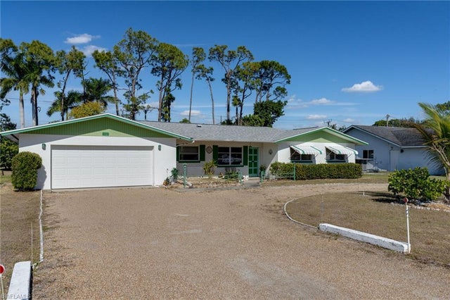 2367 Dover Ave, FORT MYERS