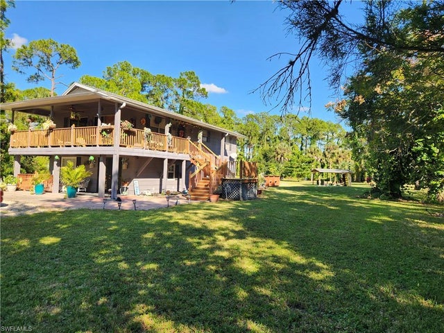 820 3rd St Sw, NAPLES