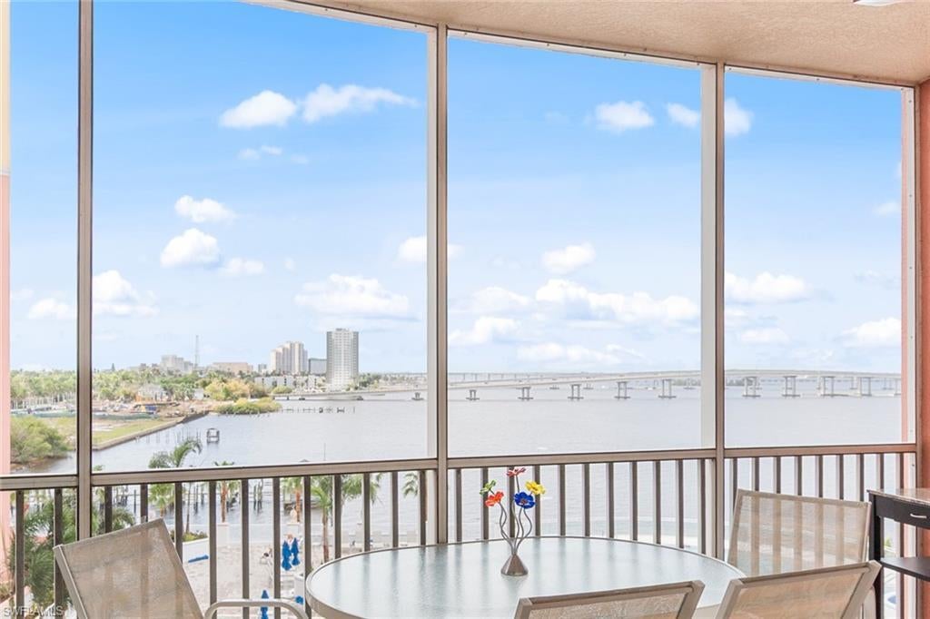 2745 1st St 603, FORT MYERS