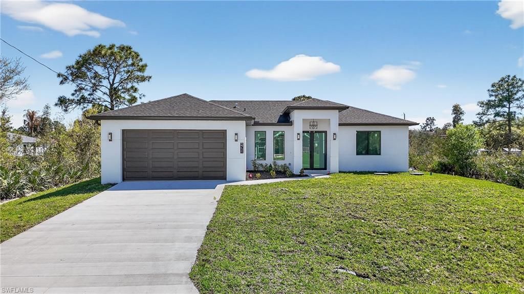 2711 39th St W, Lehigh Acres