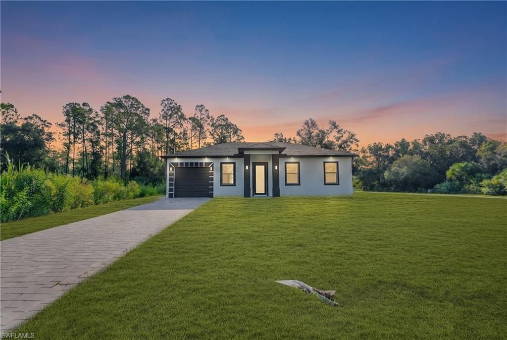 137 National Ave S, Lehigh Acres