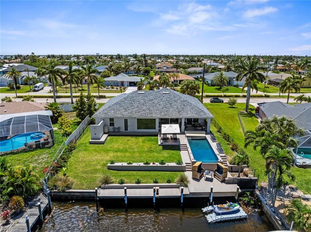 1933 Cornwallis Pkwy, CAPE CORAL