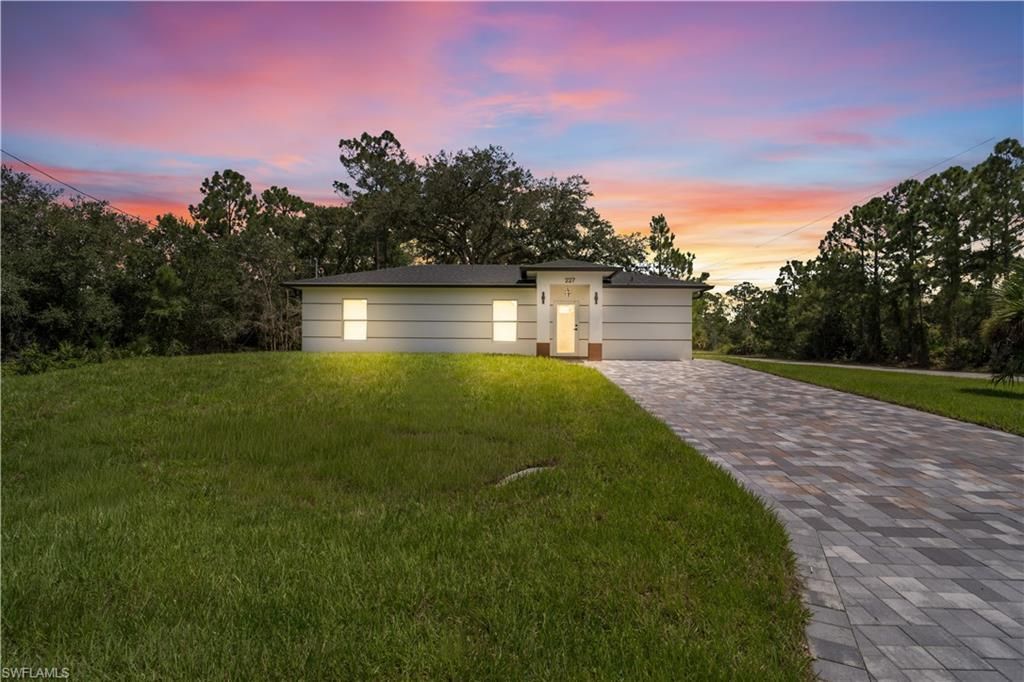 227 Narcissus Ave S, LEHIGH ACRES