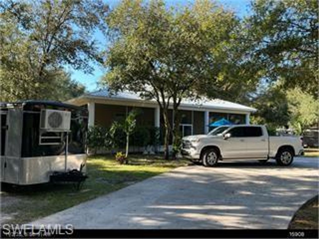 255 C Rd, Labelle