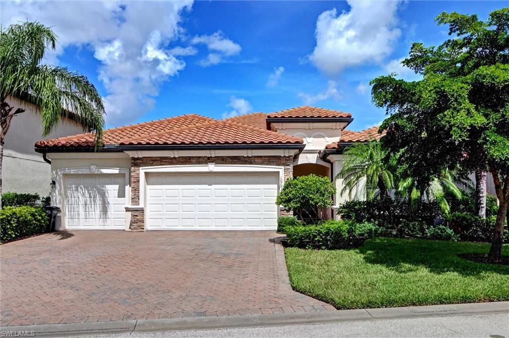 10783 Essex Square Blvd, Fort Myers