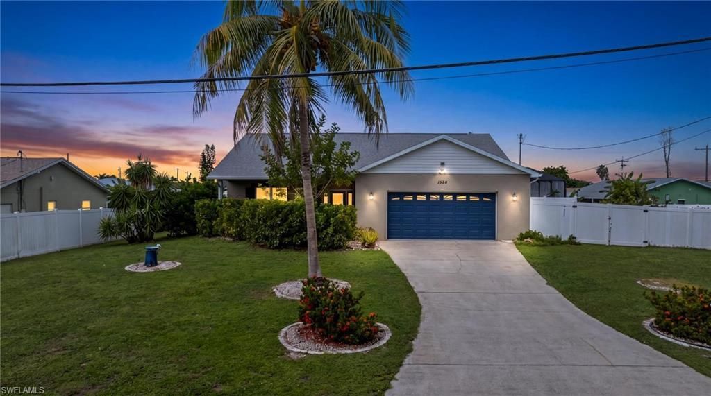 1520 Se 15th Pl, CAPE CORAL