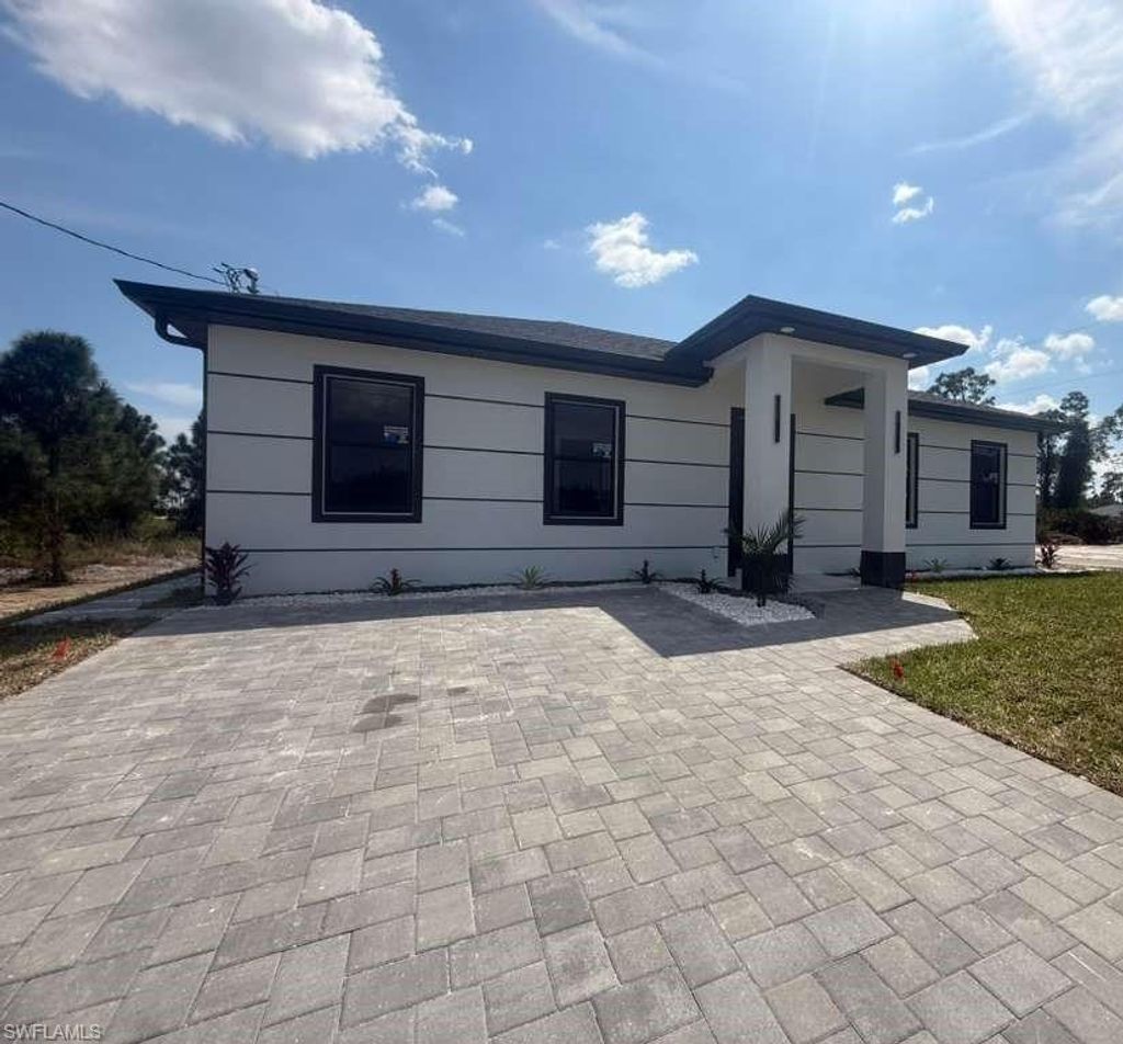 717 Devon St, LEHIGH ACRES