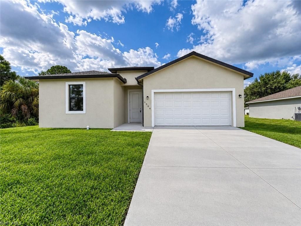 5004 Moon Ln, LABELLE