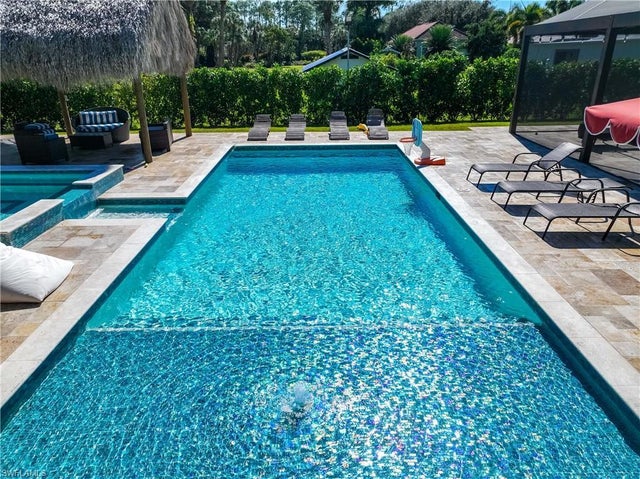 1890 Oakes Blvd, NAPLES