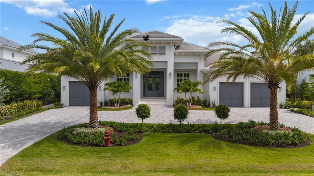 375 Bow Line Dr, NAPLES