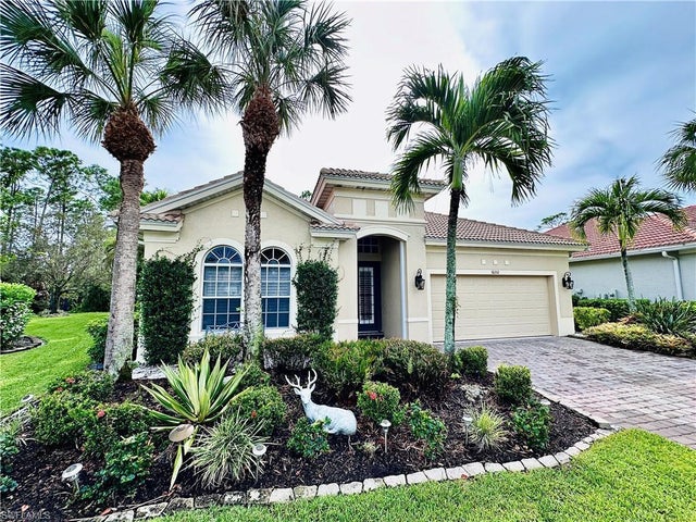 Photo of 16152 Parque Ln, NAPLES FL