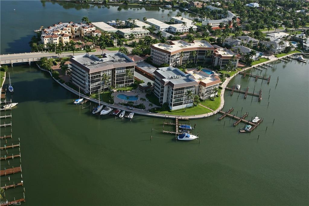222 Harbour Dr 314, NAPLES