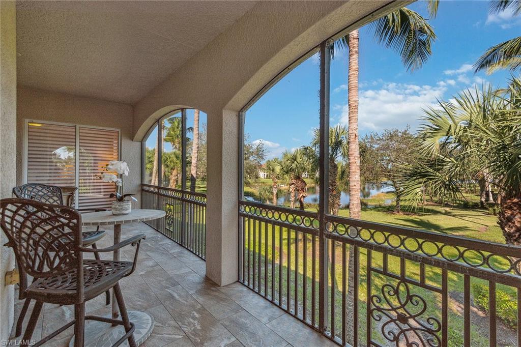 3189 Aviamar Cir 202, NAPLES