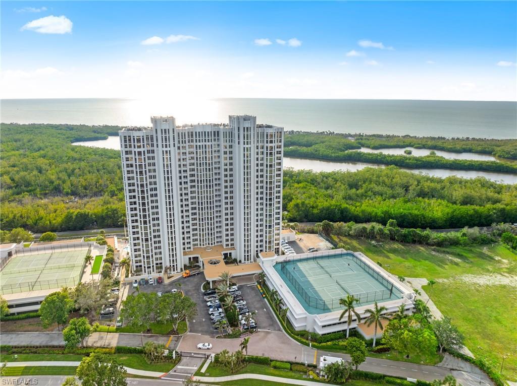 6849 Grenadier Blvd 104, NAPLES