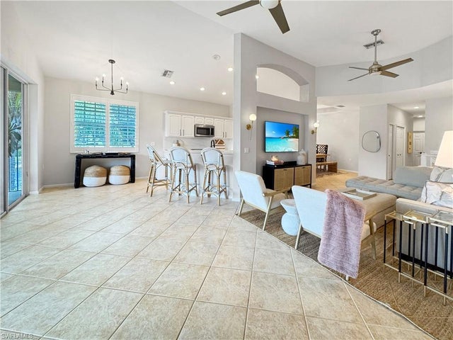 7134 Blue Juniper Ct 202, NAPLES