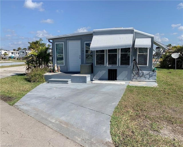 Photo of 19681 Summerlin Rd 101, FORT MYERS FL